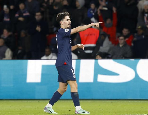 队篮球的重 队篮球的重